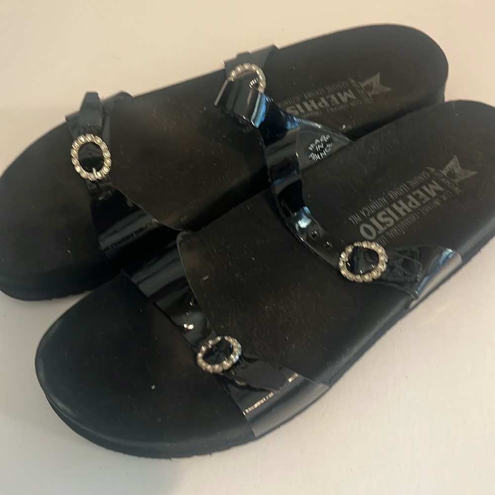 Mephisto Black Sydel Sandals Rhinestones Sz 39
Orthopedic